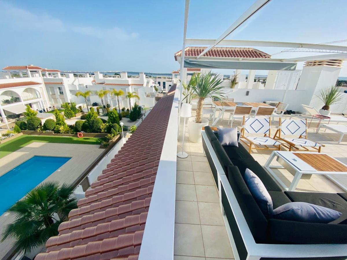 Fortuna Penthouse With Roof Terrace, Ac And Pool Рохалес Екстер'єр фото