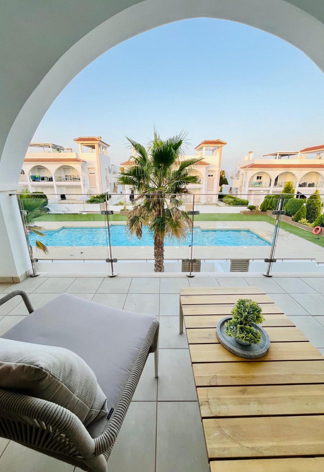 Fortuna Penthouse With Roof Terrace, Ac And Pool Рохалес Екстер'єр фото